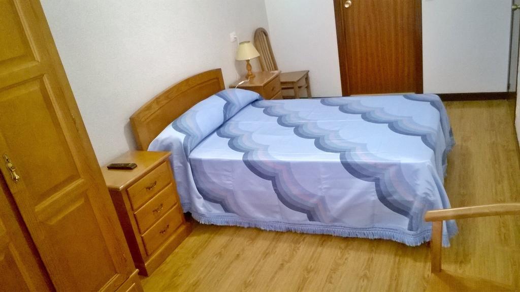 Hostal El Cairo Феррол Экстерьер фото