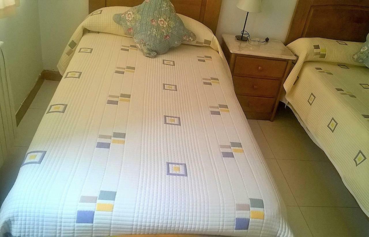 Hostal El Cairo Феррол Экстерьер фото