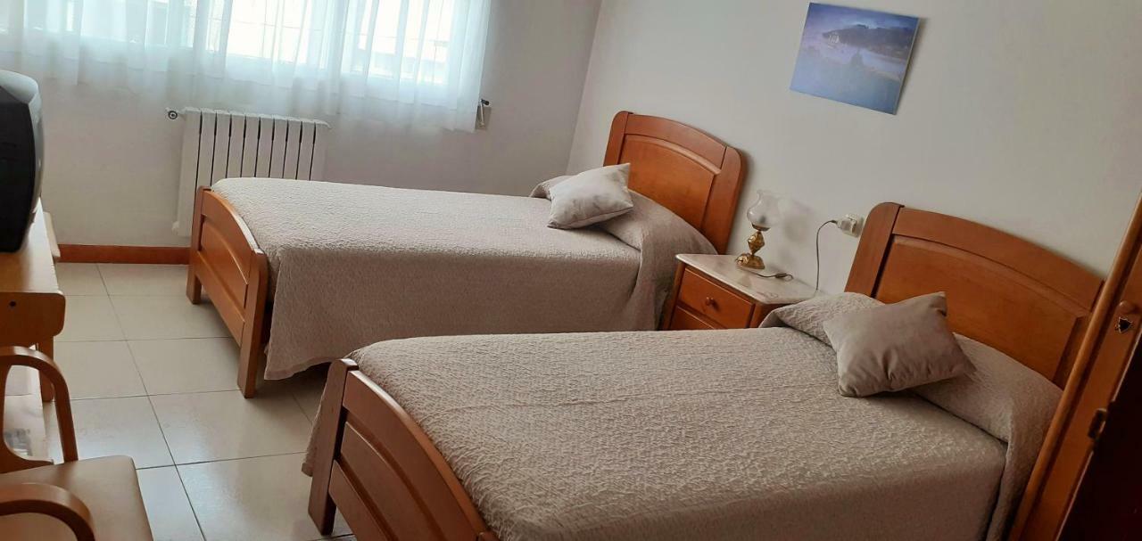 Hostal El Cairo Феррол Экстерьер фото